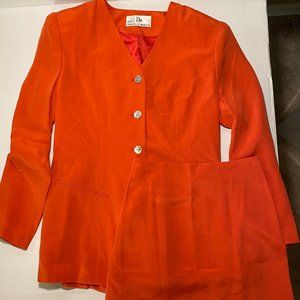 Women's Danielle Martin Two Piece Blazer Skirt Suit 100% Silk Lined Sz 6 Petite